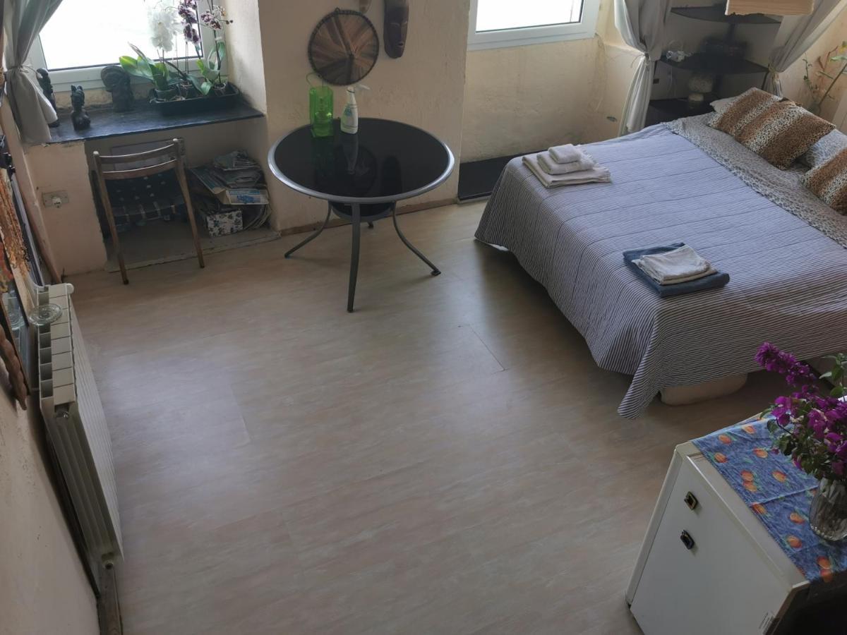 ונטימיגליה Romantic Casa Lorenzina Affittacamere מראה חיצוני תמונה