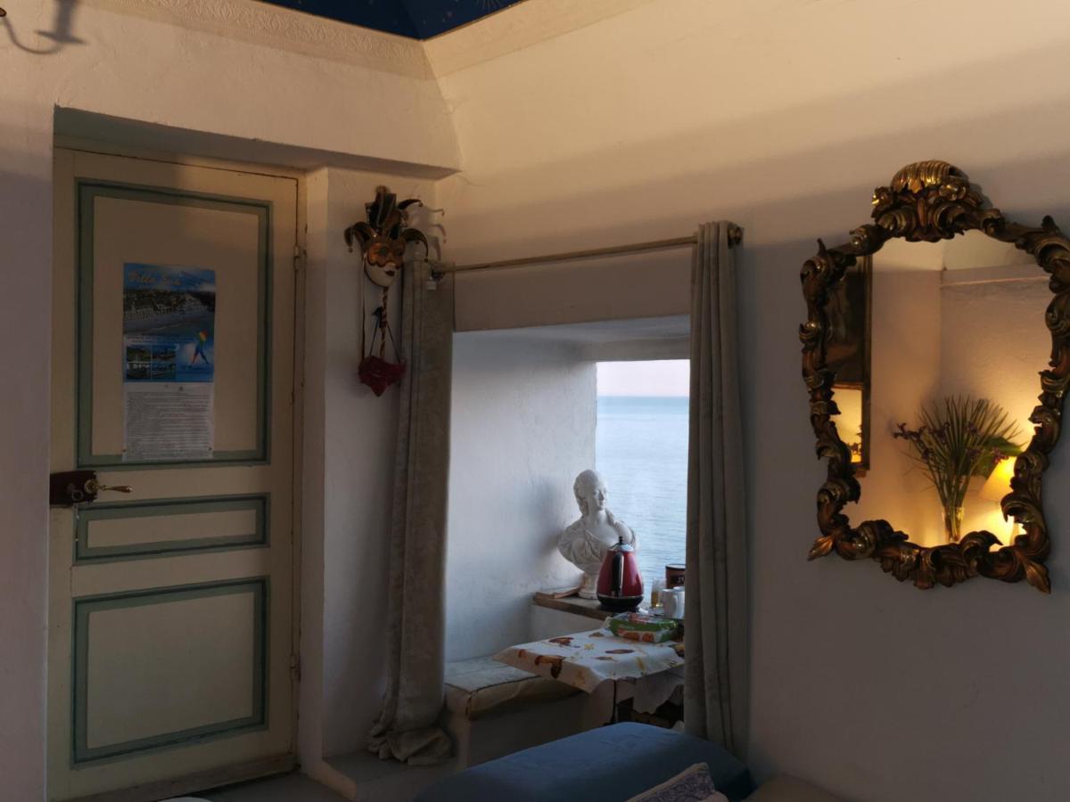 ונטימיגליה Romantic Casa Lorenzina Affittacamere מראה חיצוני תמונה