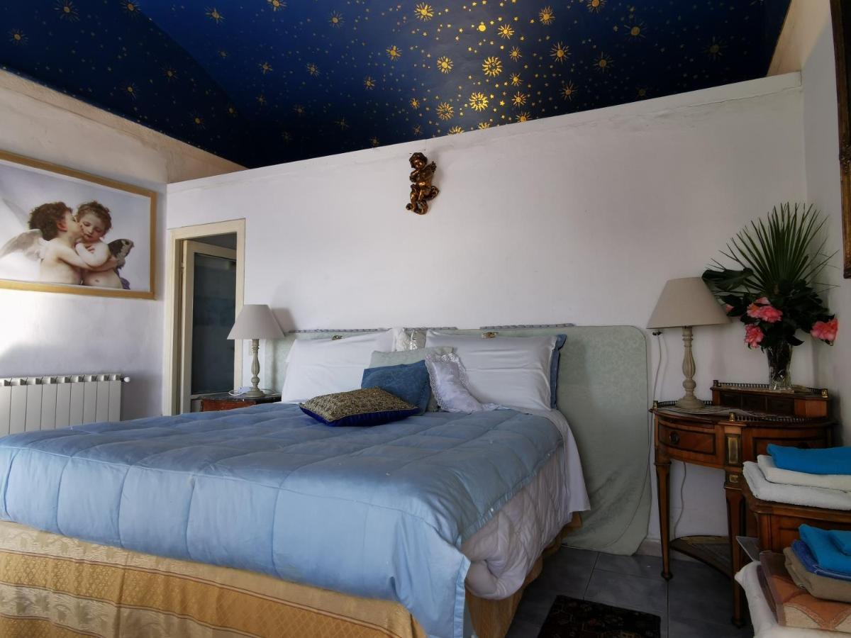 ונטימיגליה Romantic Casa Lorenzina Affittacamere מראה חיצוני תמונה