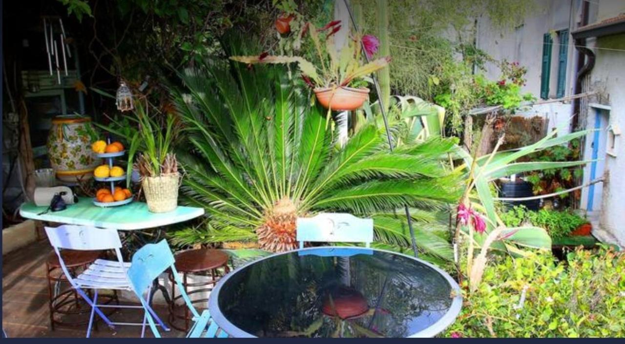 ונטימיגליה Romantic Casa Lorenzina Affittacamere מראה חיצוני תמונה