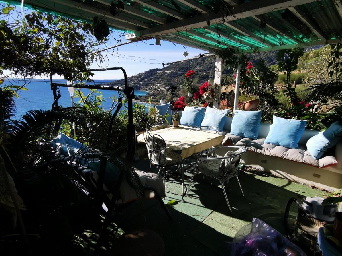 ונטימיגליה Romantic Casa Lorenzina Affittacamere מראה חיצוני תמונה